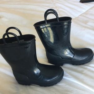 Black rain boots toddler size 9